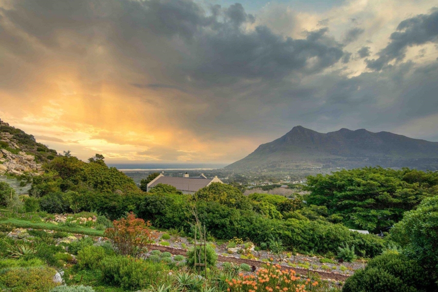 To Let 2 Bedroom Property for Rent in Noordhoek Western Cape